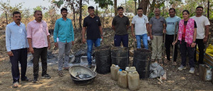 साकोली पोलीसांची मोहाफुलाचे हातभट्यांवर छापेमारी